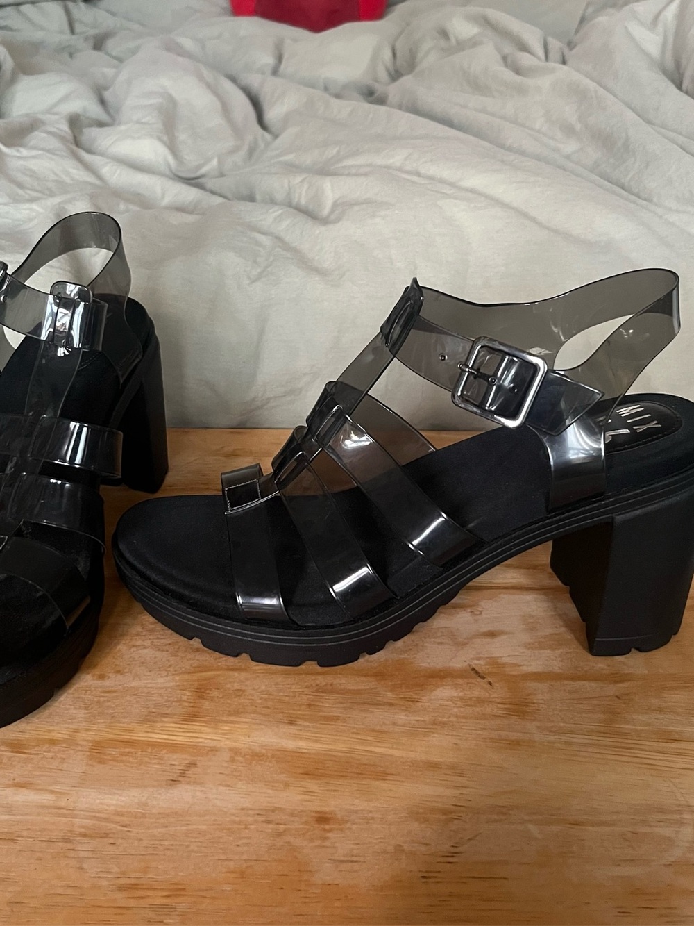 NWOT Heeled black jelly sandals